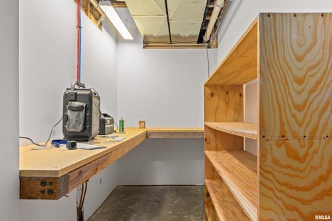 Tiny photo for 1335 N UTAH Avenue, Davenport, IA 52804 (MLS # 12623568)