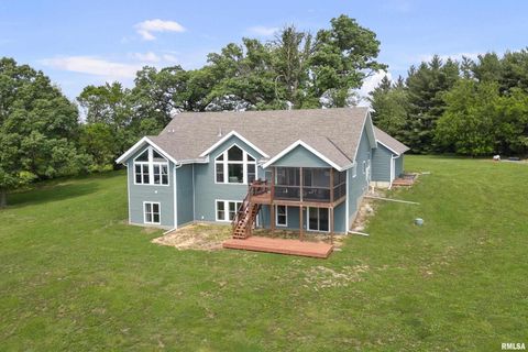 Tiny photo for 1335 N UTAH Avenue, Davenport, IA 52804 (MLS # 12623568)