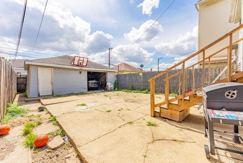 Tiny photo for 5505 W Parker Avenue, Chicago, IL 60639 (MLS # 12518103)