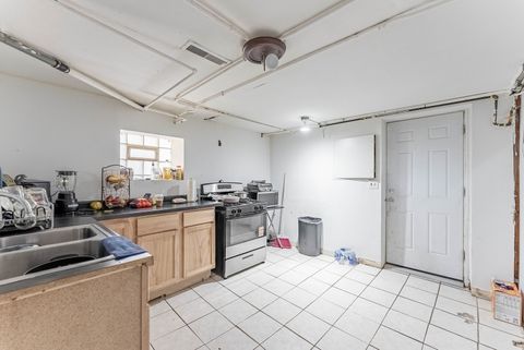 Tiny photo for 5505 W Parker Avenue, Chicago, IL 60639 (MLS # 12518103)