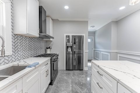 Tiny photo for 5505 W Parker Avenue, Chicago, IL 60639 (MLS # 12518103)