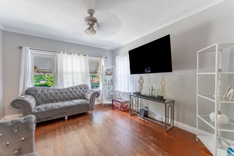 Tiny photo for 5505 W Parker Avenue, Chicago, IL 60639 (MLS # 12518103)