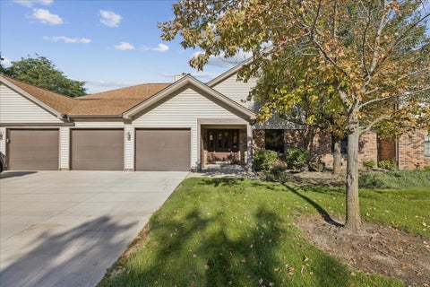 Tiny photo for 912 Stradford Circle #B, Buffalo Grove, IL 60089 (MLS # 12760374)