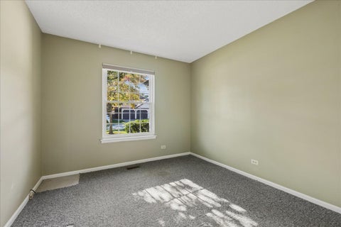 Tiny photo for 912 Stradford Circle #B, Buffalo Grove, IL 60089 (MLS # 12760374)