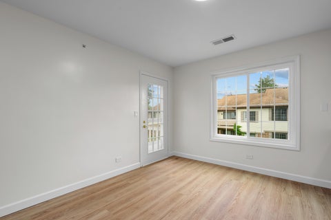 Tiny photo for 1727 W Hawkes Street #8, Arlington Heights, IL 60004 (MLS # 12756828)