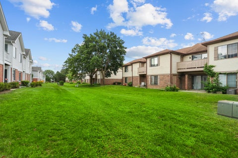Tiny photo for 1727 W Hawkes Street #8, Arlington Heights, IL 60004 (MLS # 12756828)
