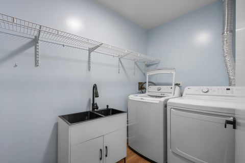 Tiny photo for 1727 W Hawkes Street #8, Arlington Heights, IL 60004 (MLS # 12756828)