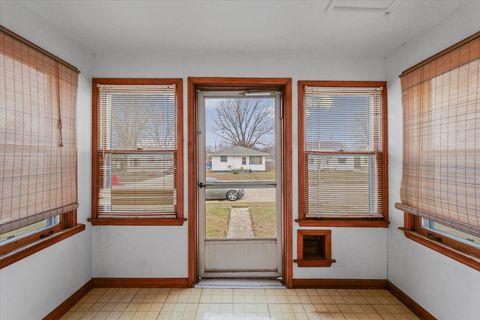 Tiny photo for 811 W Harvard Street, Champaign, IL 61820 (MLS # 12539302)