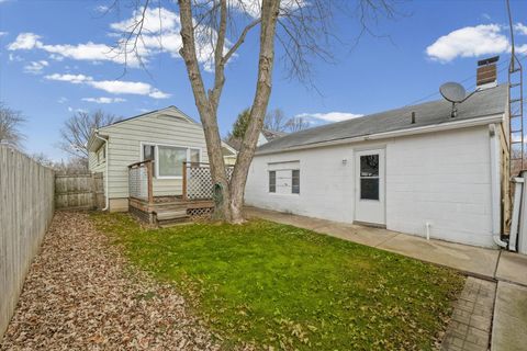 Tiny photo for 811 W Harvard Street, Champaign, IL 61820 (MLS # 12539302)