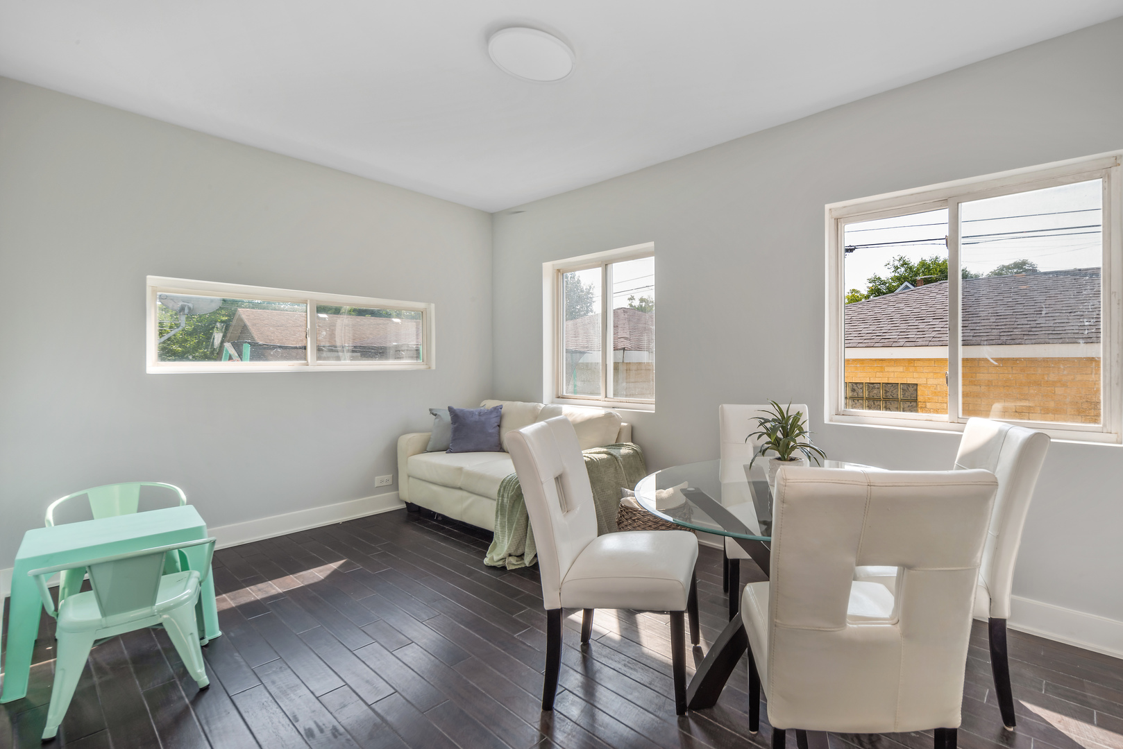 Oak Park, Illinois 60302, United States, 13 Bedrooms Bedrooms, ,5 BathroomsBathrooms,Residential,Active,205415