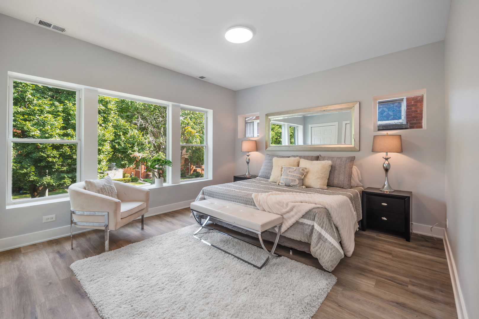 Oak Park, Illinois 60302, United States, 13 Bedrooms Bedrooms, ,5 BathroomsBathrooms,Residential,Active,205415