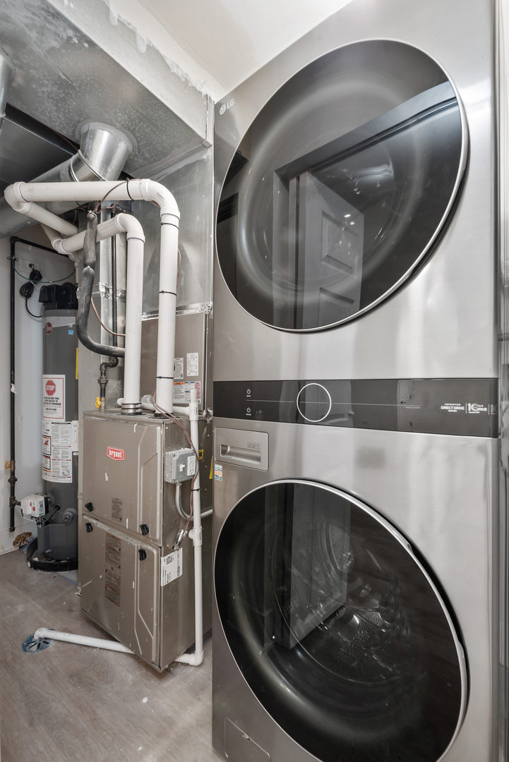 Oak Park, Illinois 60302, United States, 13 Bedrooms Bedrooms, ,5 BathroomsBathrooms,Residential,Active,205415