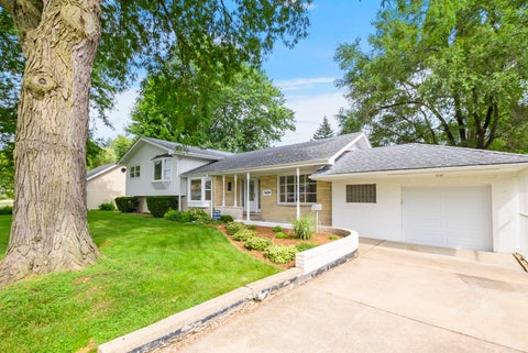 Tiny photo for 4915 Spring Road, Oak Lawn, IL 60453 (MLS # 12736744)