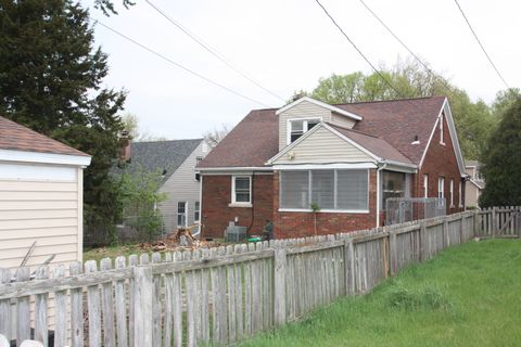 Tiny photo for 1442 W High Street, Davenport, IA 52804 (MLS # 12615110)