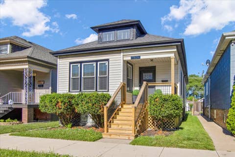 Tiny photo for 9824 S Escanaba Avenue, Chicago, IL 60617 (MLS # 12686332)