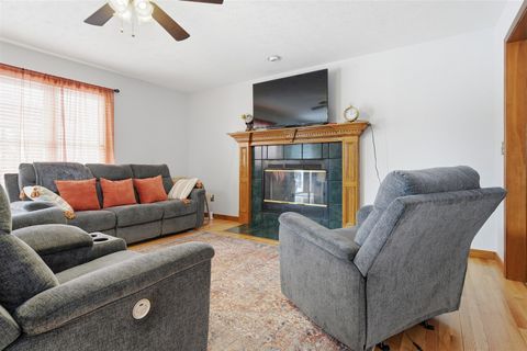 Tiny photo for 59 Bandecon Way, Bloomington, IL 61704 (MLS # 12542368)