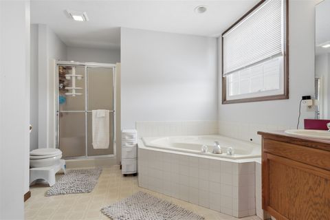 Tiny photo for 59 Bandecon Way, Bloomington, IL 61704 (MLS # 12542368)