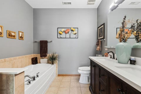 Tiny photo for 1601 MILLBROOK Drive, Algonquin, IL 60102 (MLS # 12683886)