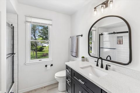 Tiny photo for 810 Jennifer Court, Algonquin, IL 60102 (MLS # 12668387)