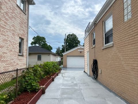 Tiny photo for 7427 TRIPP Avenue, Skokie, IL 60076 (MLS # 12430437)