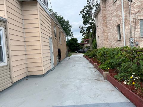Tiny photo for 7427 TRIPP Avenue, Skokie, IL 60076 (MLS # 12430437)