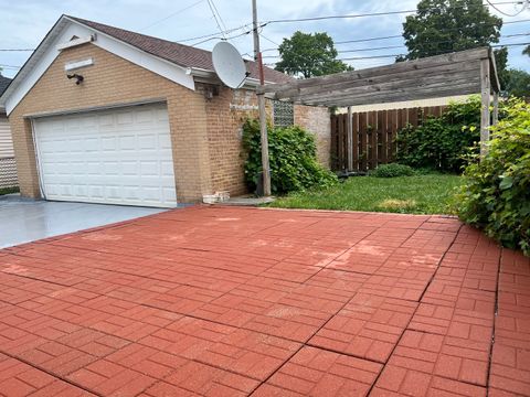Tiny photo for 7427 TRIPP Avenue, Skokie, IL 60076 (MLS # 12430437)