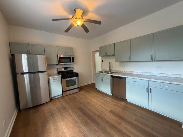 804 W Lakeside Place 201