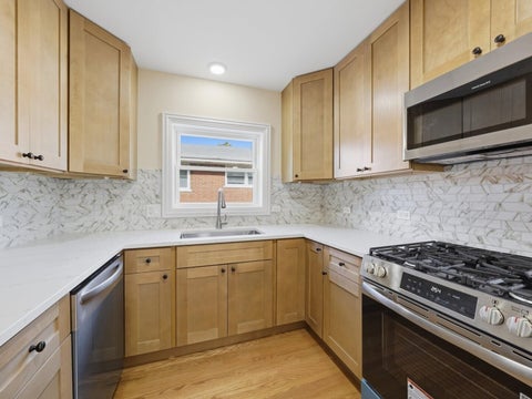 Tiny photo for 10029 Kedvale Avenue, Oak Lawn, IL 60453 (MLS # 12793317)