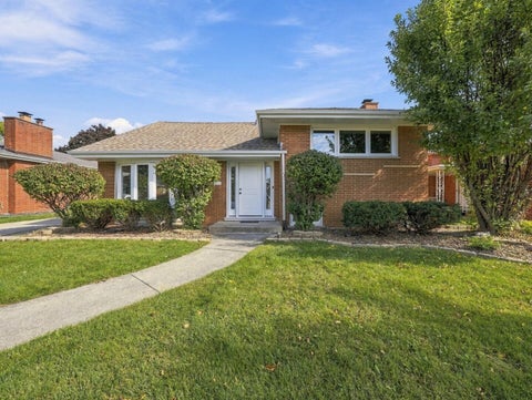 Tiny photo for 10029 Kedvale Avenue, Oak Lawn, IL 60453 (MLS # 12793317)