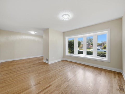 Tiny photo for 10029 Kedvale Avenue, Oak Lawn, IL 60453 (MLS # 12793317)