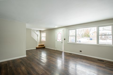 Tiny photo for 1629 Syracuse Lane, Schaumburg, IL 60193 (MLS # 12534827)