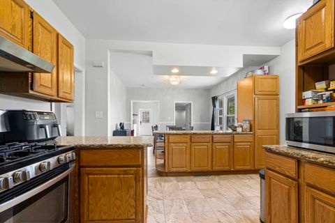 Tiny photo for 192 N Bonnie Brae Avenue, Elmhurst, IL 60126 (MLS # 12568369)