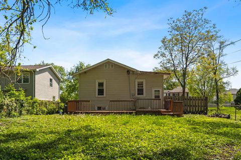 Tiny photo for 192 N Bonnie Brae Avenue, Elmhurst, IL 60126 (MLS # 12568369)
