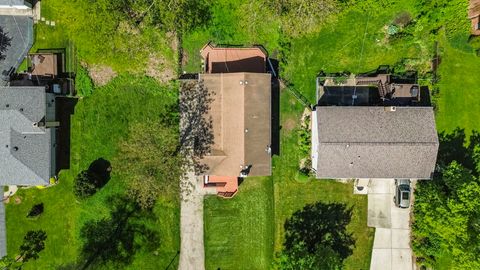 Tiny photo for 192 N Bonnie Brae Avenue, Elmhurst, IL 60126 (MLS # 12568369)