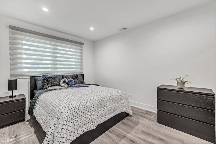 516 W ida Court 1 - Photo 4