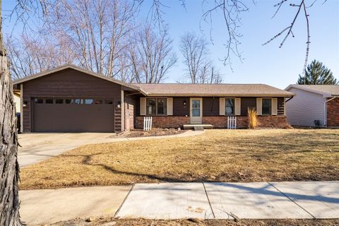 Photo of 112 S Cottage Avenue, Normal, IL 61761 (MLS # 12569675)