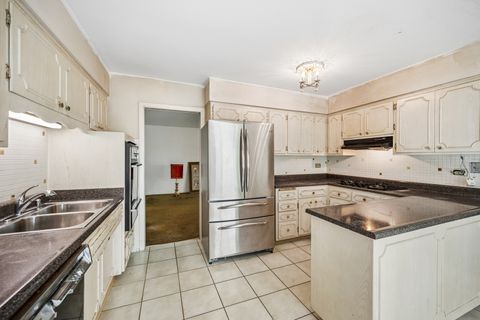Tiny photo for 2419 Lake Avenue, Wilmette, IL 60091 (MLS # 12671497)