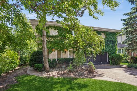 Photo of 2419 Lake Avenue, Wilmette, IL 60091 (MLS # 12671497)
