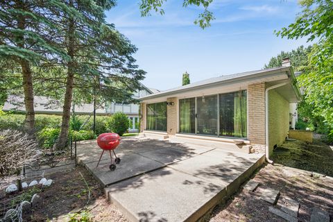 Tiny photo for 2419 Lake Avenue, Wilmette, IL 60091 (MLS # 12671497)