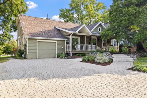 Photo of 560 E 7th Street, Lockport, IL 60441 (MLS # 12468688)