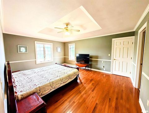 Tiny photo for 1315 W WEXFORD Place, Peoria, IL 61615 (MLS # QC4264838)