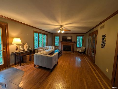 Tiny photo for 1315 W WEXFORD Place, Peoria, IL 61615 (MLS # QC4264838)