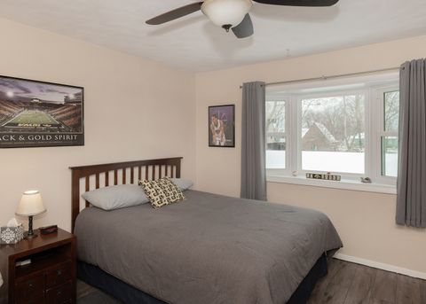 Tiny photo for 1517 21st Avenue #9, Rock Island, IL 61201 (MLS # 12554686)