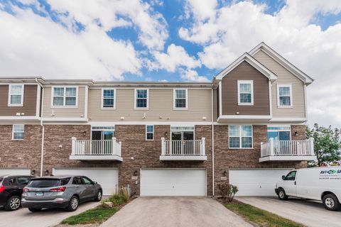 Tiny photo for 4446 Monroe Court #4446, Naperville, IL 60564 (MLS # 12528069)