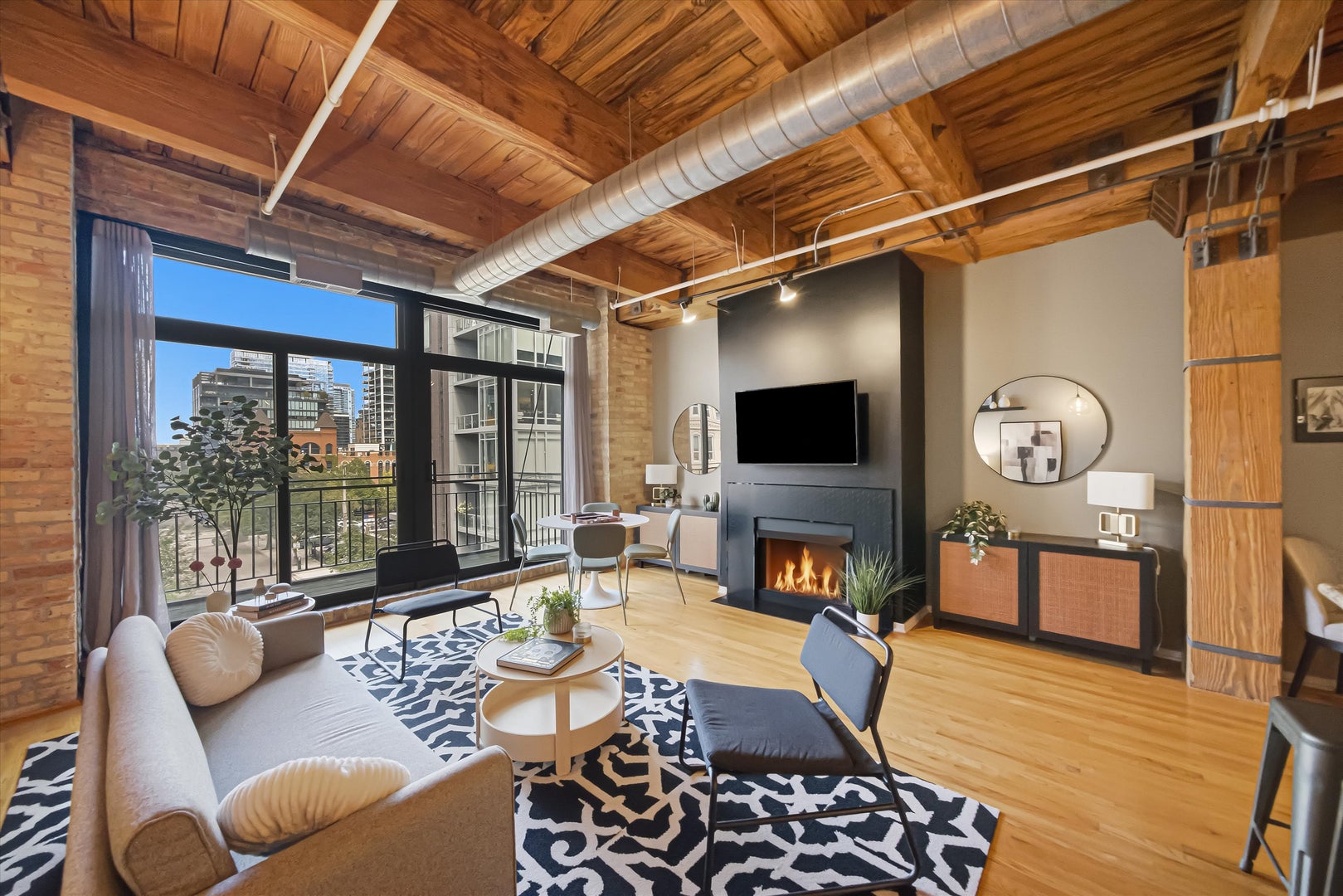 375 W Erie Street 412