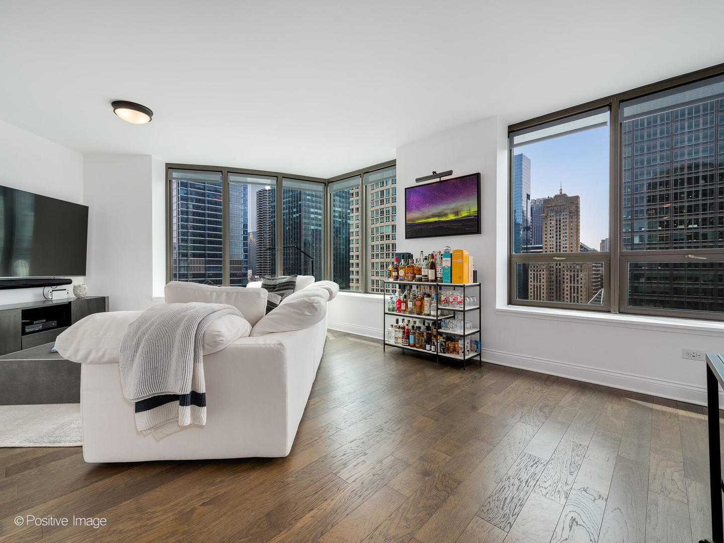 400 N LaSalle Street 2705