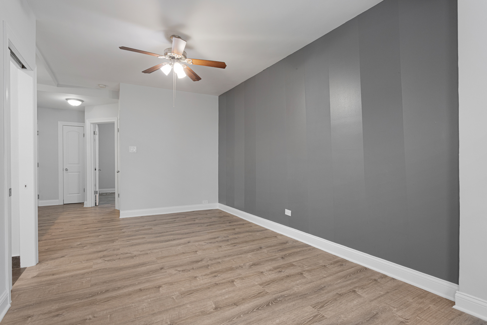 5860 N Kenmore Avenue 503