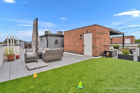 Tiny photo for 3014 W Montrose Avenue #3W, Chicago, IL 60618 (MLS # 12735625)