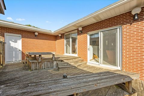 Tiny photo for 328 W State Street, North Aurora, IL 60542 (MLS # 12520004)