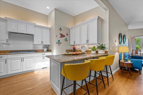 Tiny photo for 872 Virginia Road, Highland Park, IL 60035 (MLS # 12744419)